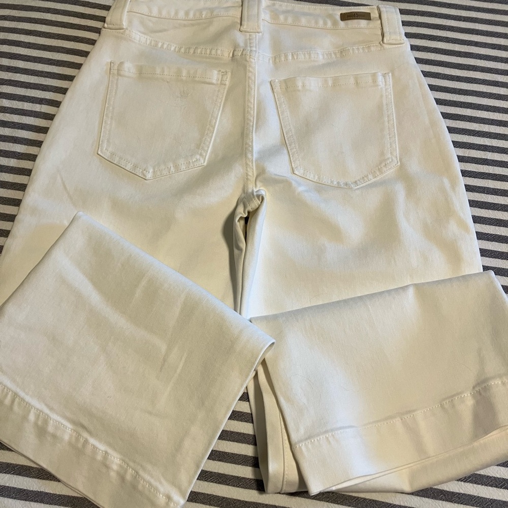 Liverpool Cream Straight Leg Jeans brand new, never worn!